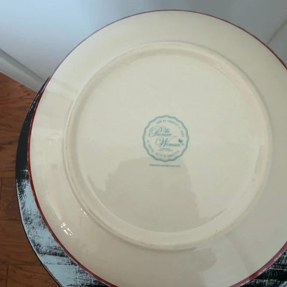 The Pioneer Woman Wishful Winter Plaid Ceramic Bowl Set with wooden lids - Picture 7 of 11